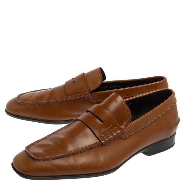 Salvatore Ferragamo Tan Glaze Leather Penny Loafers Size 41 For Sale at  1stDibs | brown ferragamo loafers, ferragamo penny loafer