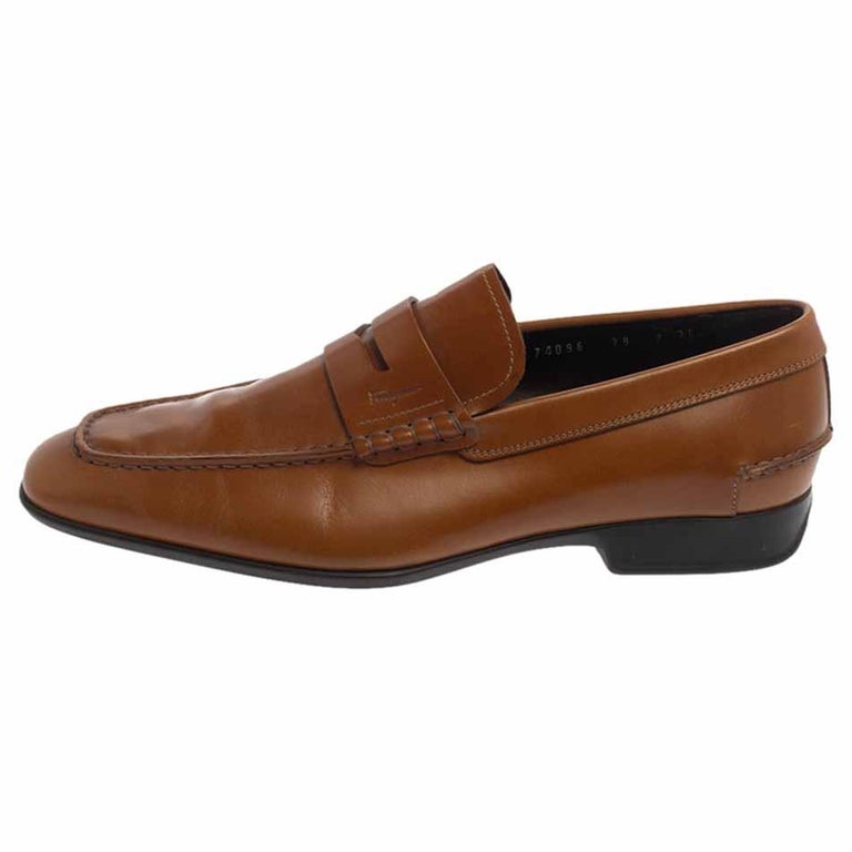 Salvatore Ferragamo Tan Glaze Leather Penny Loafers Size 41 For Sale at  1stDibs | brown ferragamo loafers, ferragamo penny loafer