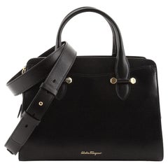 Salvatore Ferragamo Heute Schultertasche aus Leder Groß