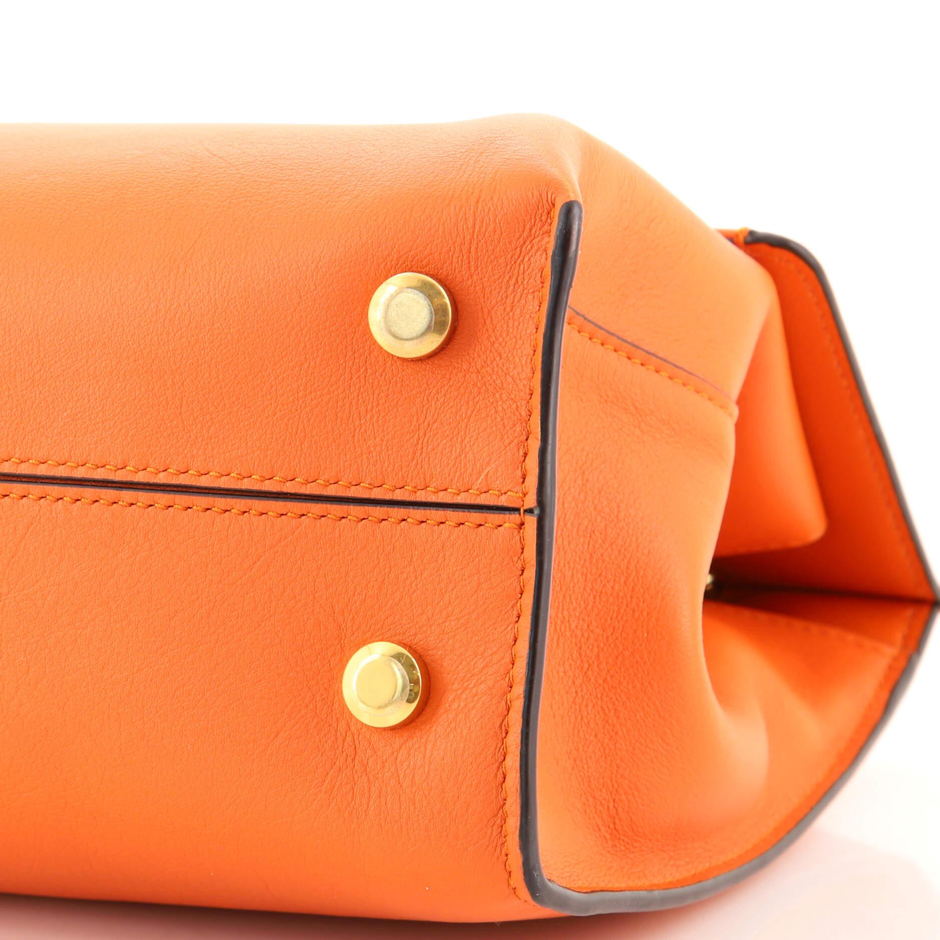 Salvatore Ferragamo Trifolio Top Handle Bag Leather Small In Good Condition For Sale In NY, NY