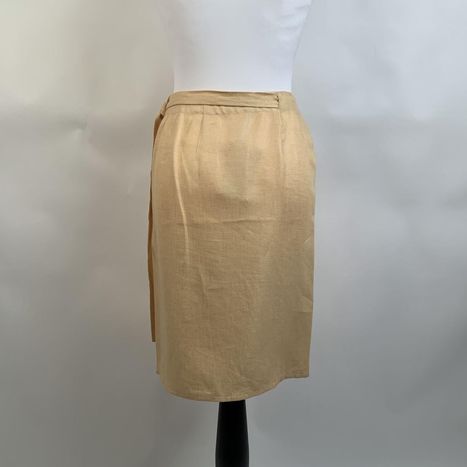Salvatore Ferragamo Vintage Beige Linen and Silk Wrap Skirt Size 44 In Excellent Condition In Rome, Rome