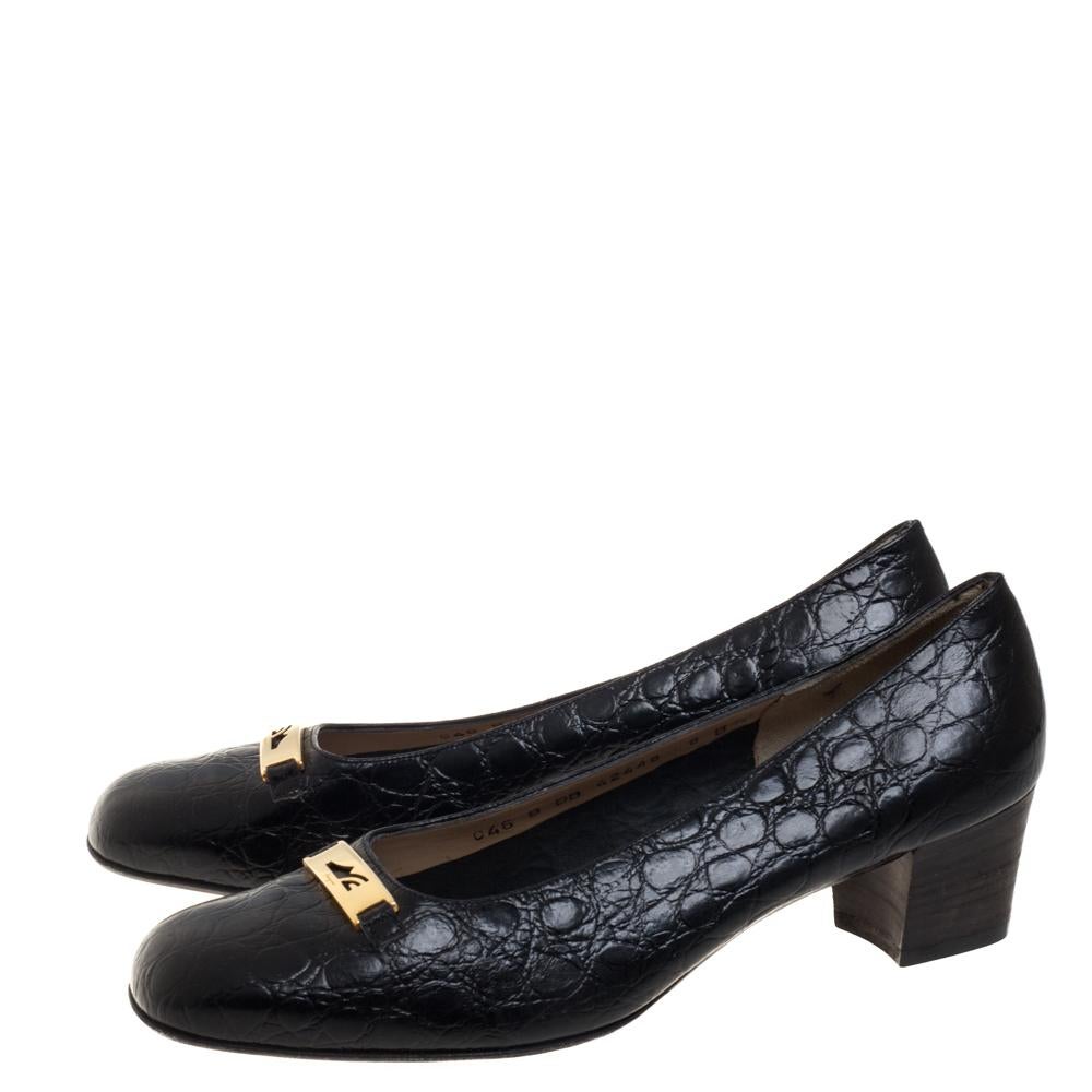 Salvatore Ferragamo Vintage Pumps aus schwarzem Leder mit Kroko-Prägung Größe 38,5 1