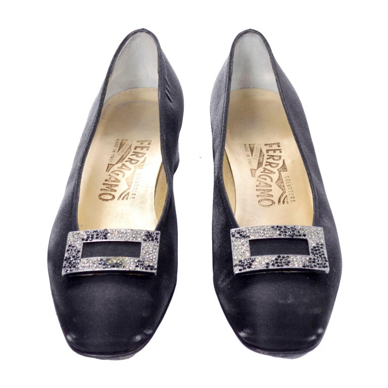 salvatore ferragamo satin pumps