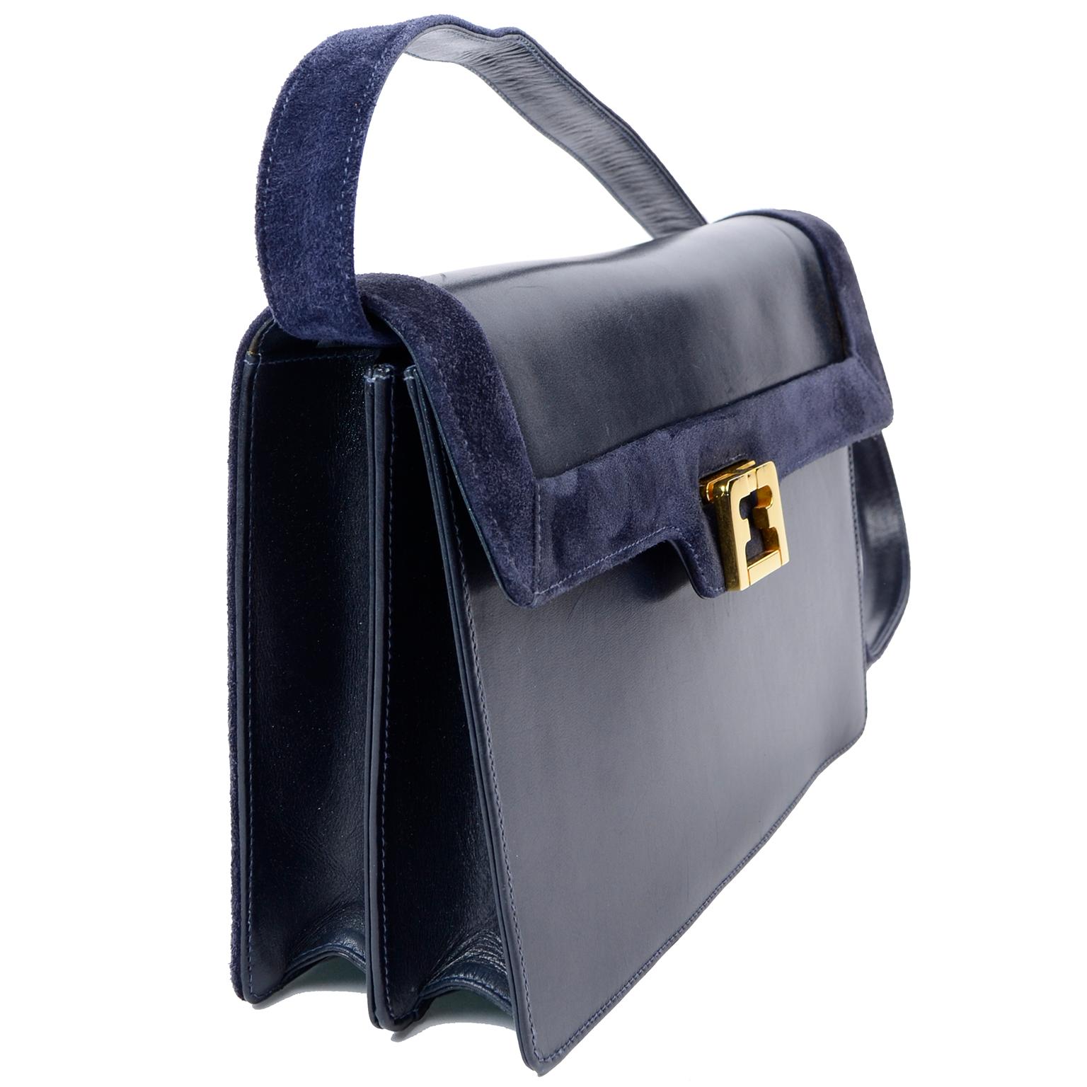 Salvatore Ferragamo Vintage Marineblaue Leder-Umhängetasche oder Clutch-Handtasche im Zustand „Hervorragend“ im Angebot in Portland, OR