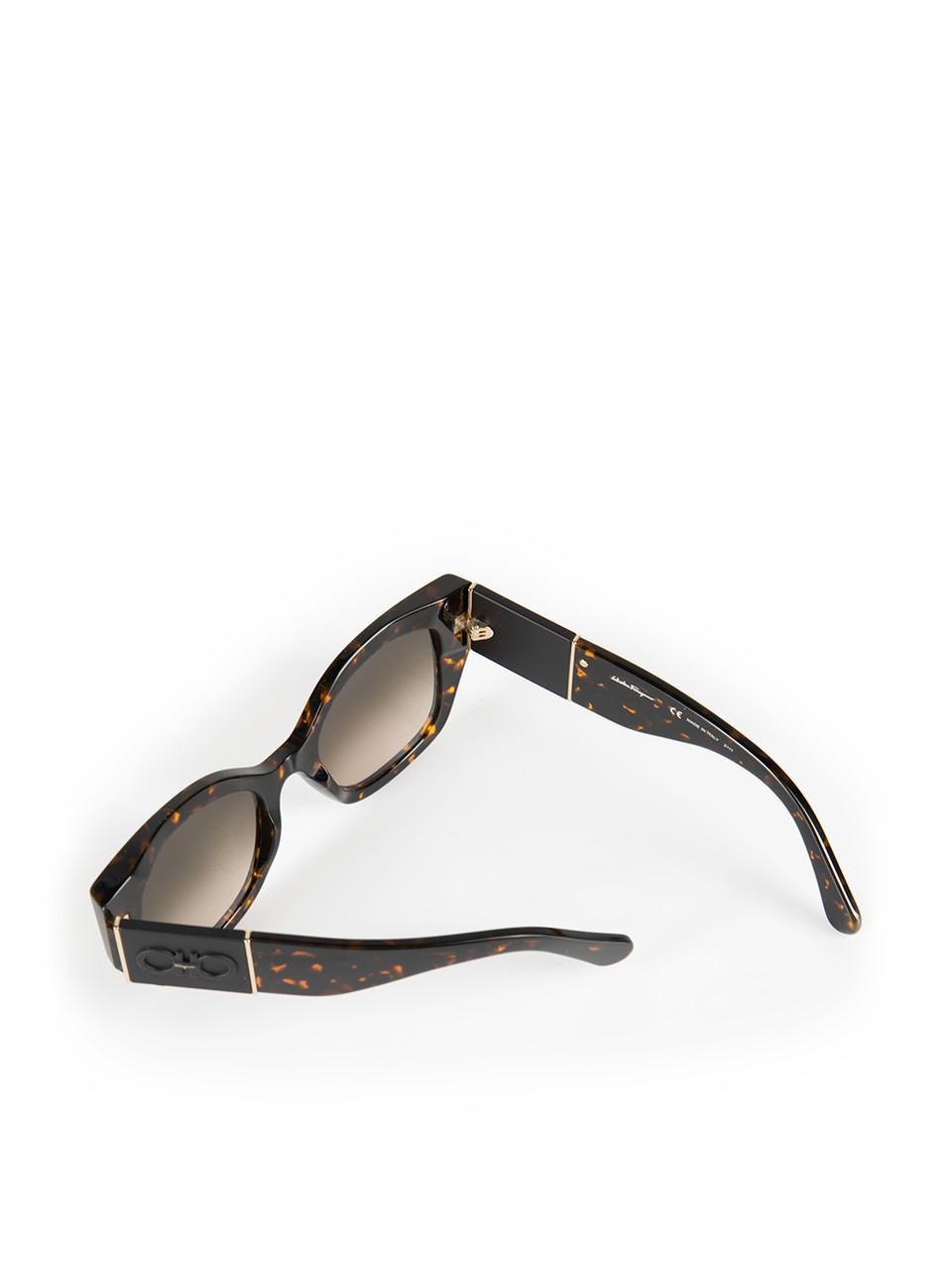 Salvatore Ferragamo Vintage Tortoise Square Frame Sunglasses For Sale 3