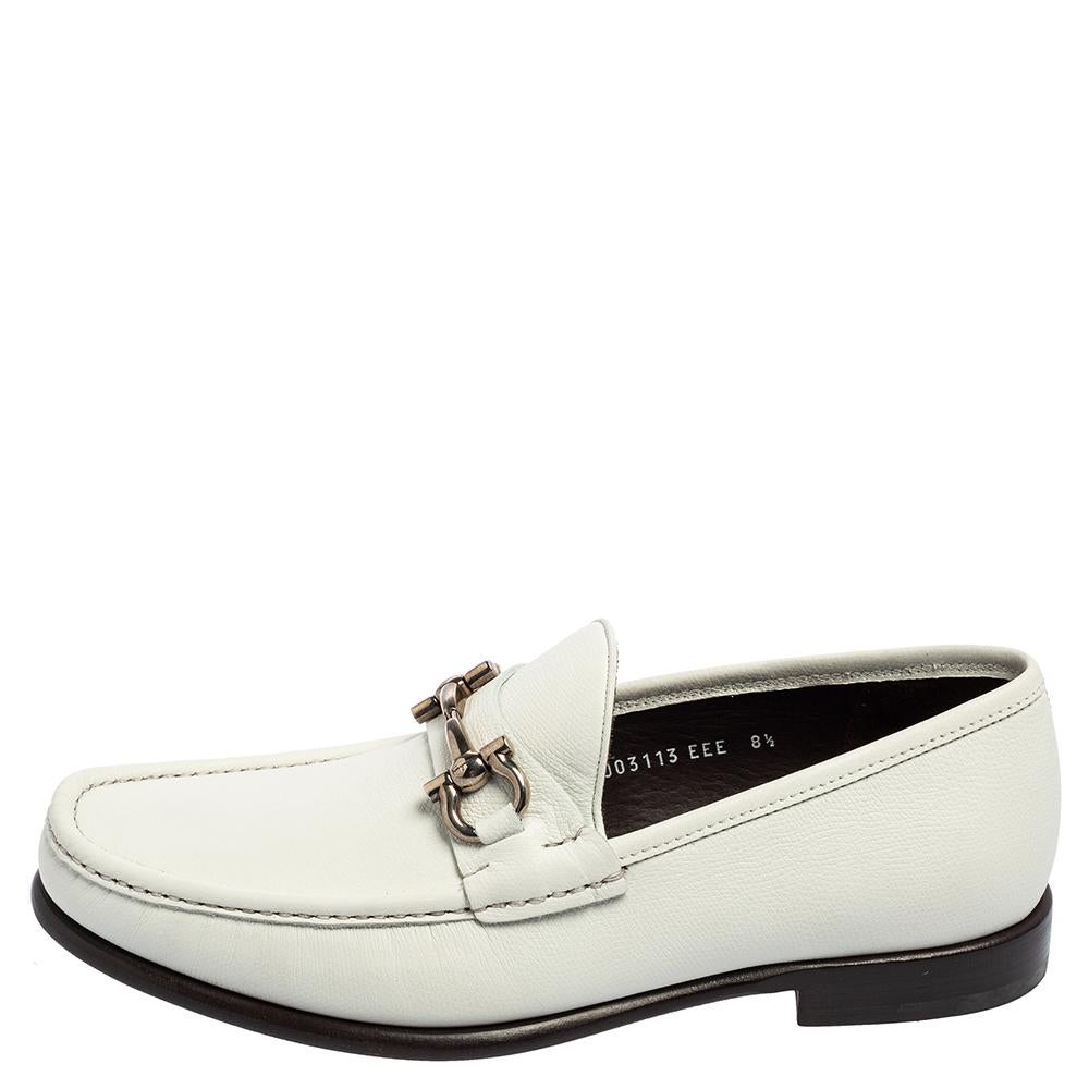 Men's Salvatore Ferragamo White Grained Leather Gancini Bit Loafers Size 42.5