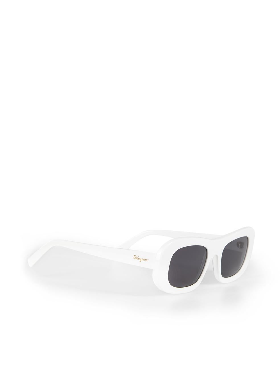 Salvatore Ferragamo White Rectangle Frame Sunglasses In New Condition For Sale In London, GB