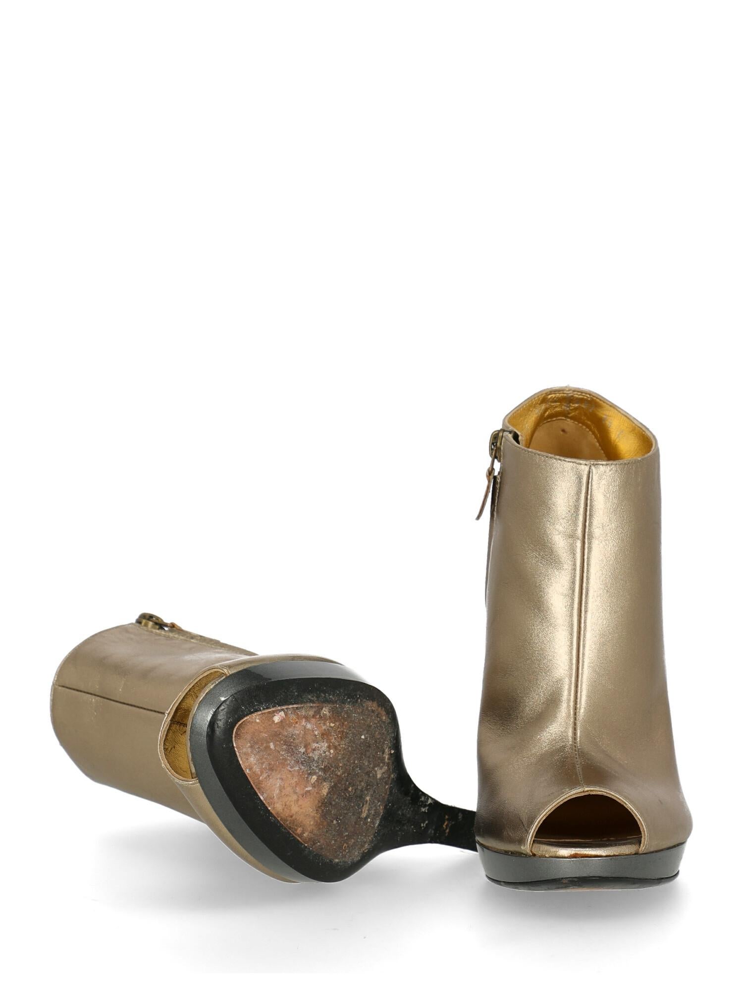 Women's Salvatore Ferragamo Woman Ankle boots Gold Leather IT 39 For Sale