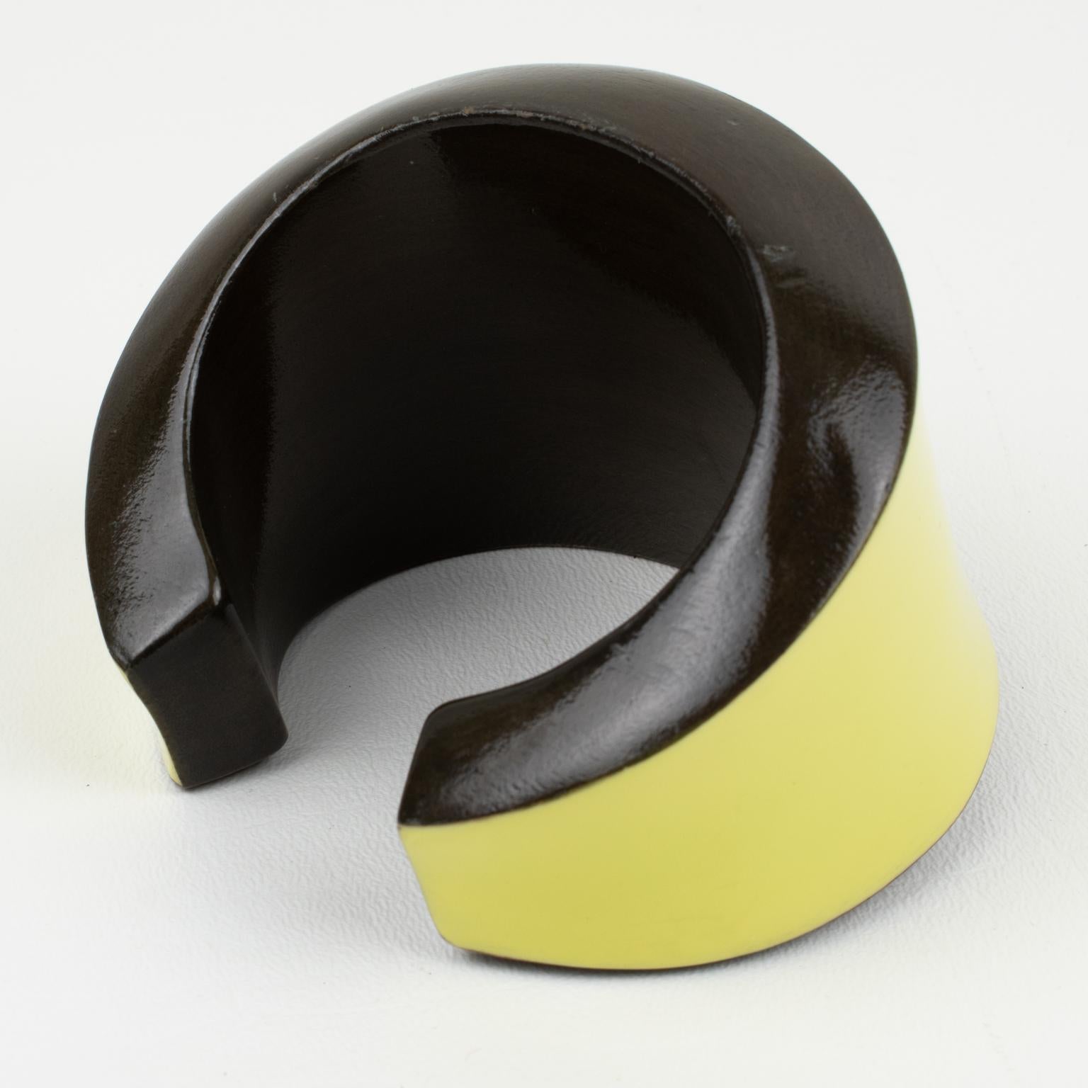 Salvatore Ferragamo Yellow and Brown Wood Enameled Cuff Bracelet Bangle In Good Condition For Sale In Atlanta, GA