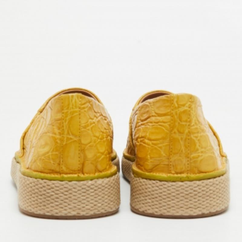 Salvatore Ferragamo Espadrilles Lampedusa en crocodile jaune Taille 43 en vente 1