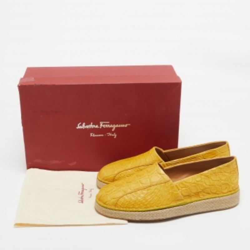 Salvatore Ferragamo Espadrilles Lampedusa en crocodile jaune Taille 43 en vente 4