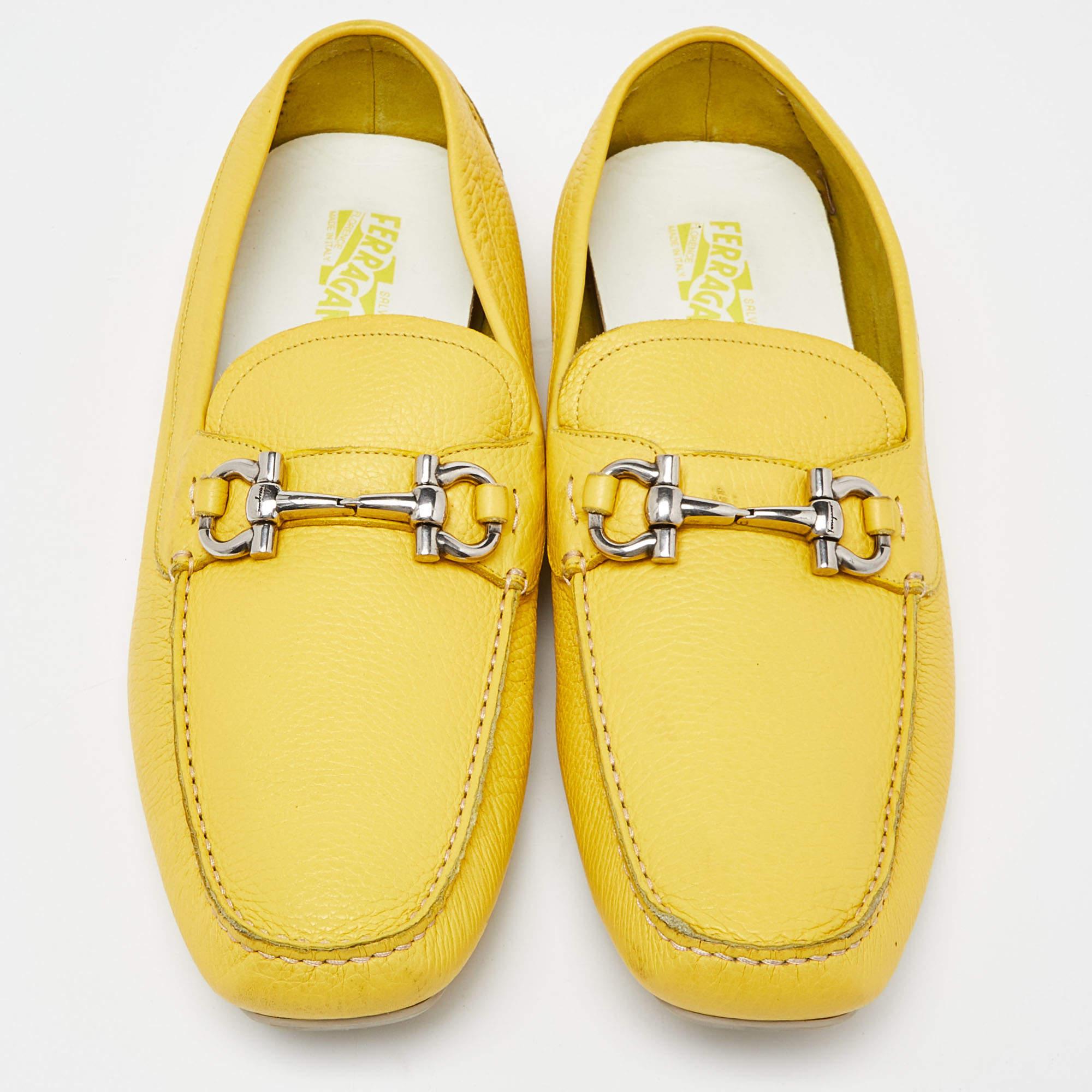 Salvatore Ferragamo Yellow Leather Parigi Slip On Loafers Size 48 In Good Condition For Sale In Dubai, Al Qouz 2