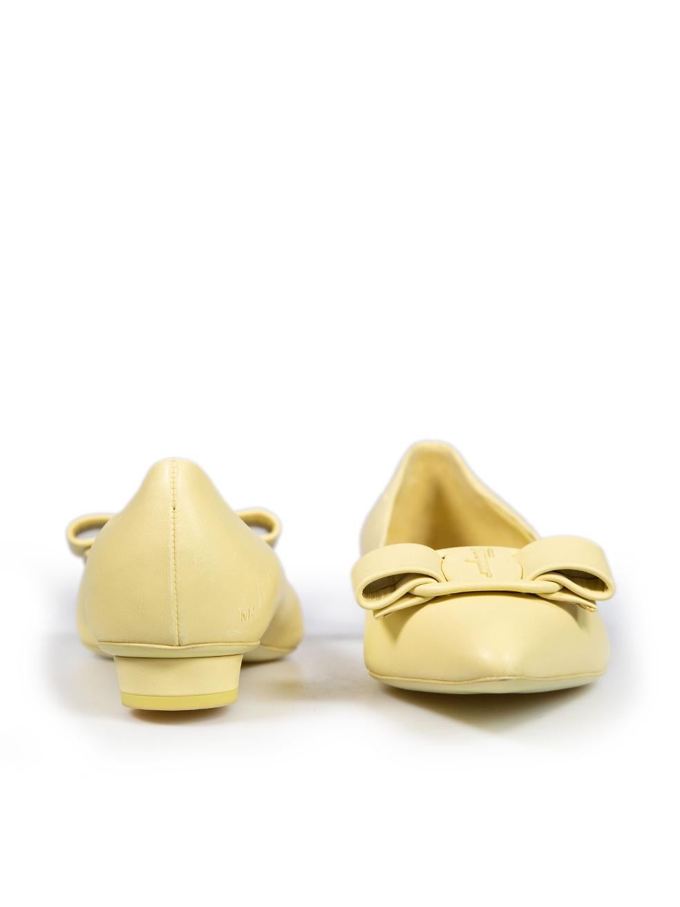 Salvatore Ferragamo Yellow Leather Vara Bow Flats Size US 5.5 In Excellent Condition In London, GB