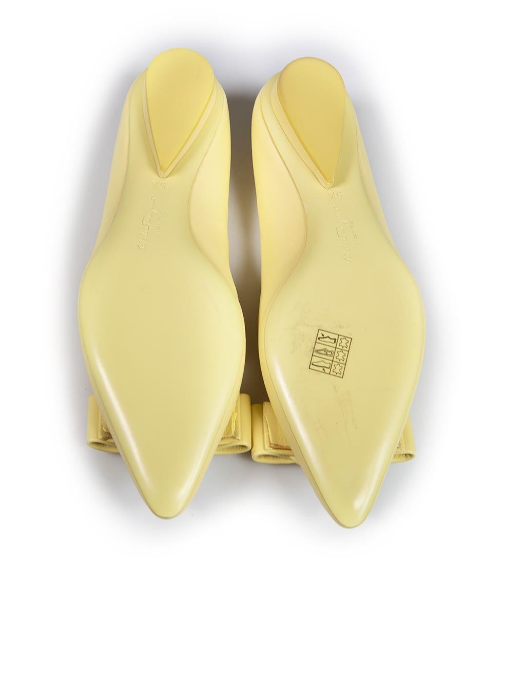 Women's Salvatore Ferragamo Yellow Leather Vara Bow Flats Size US 5.5