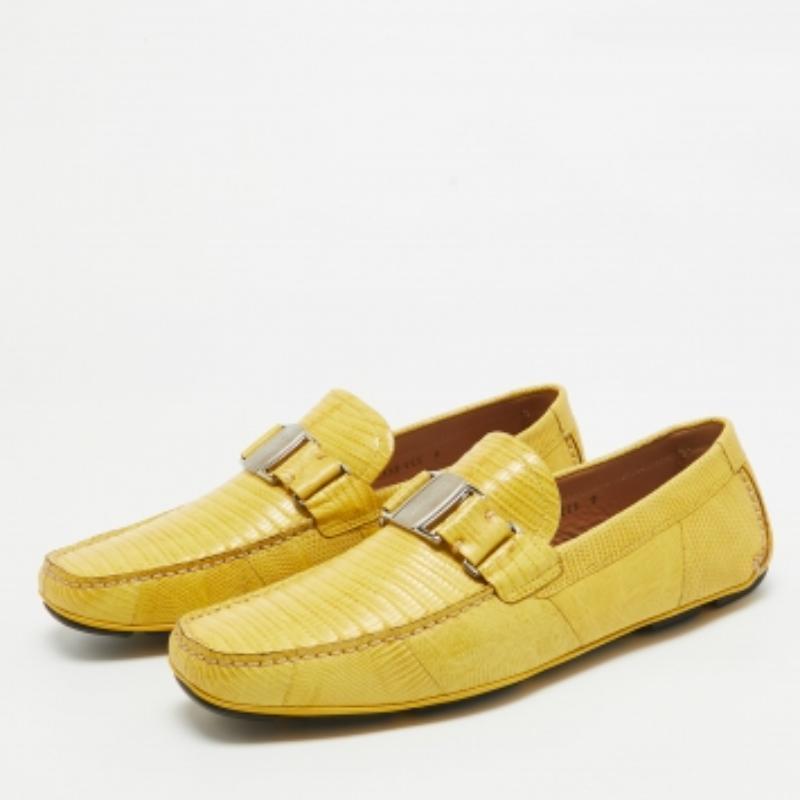 Salvatore Ferragamo Mocassins en lézard jaune Sardegna Taille 43 en vente 3