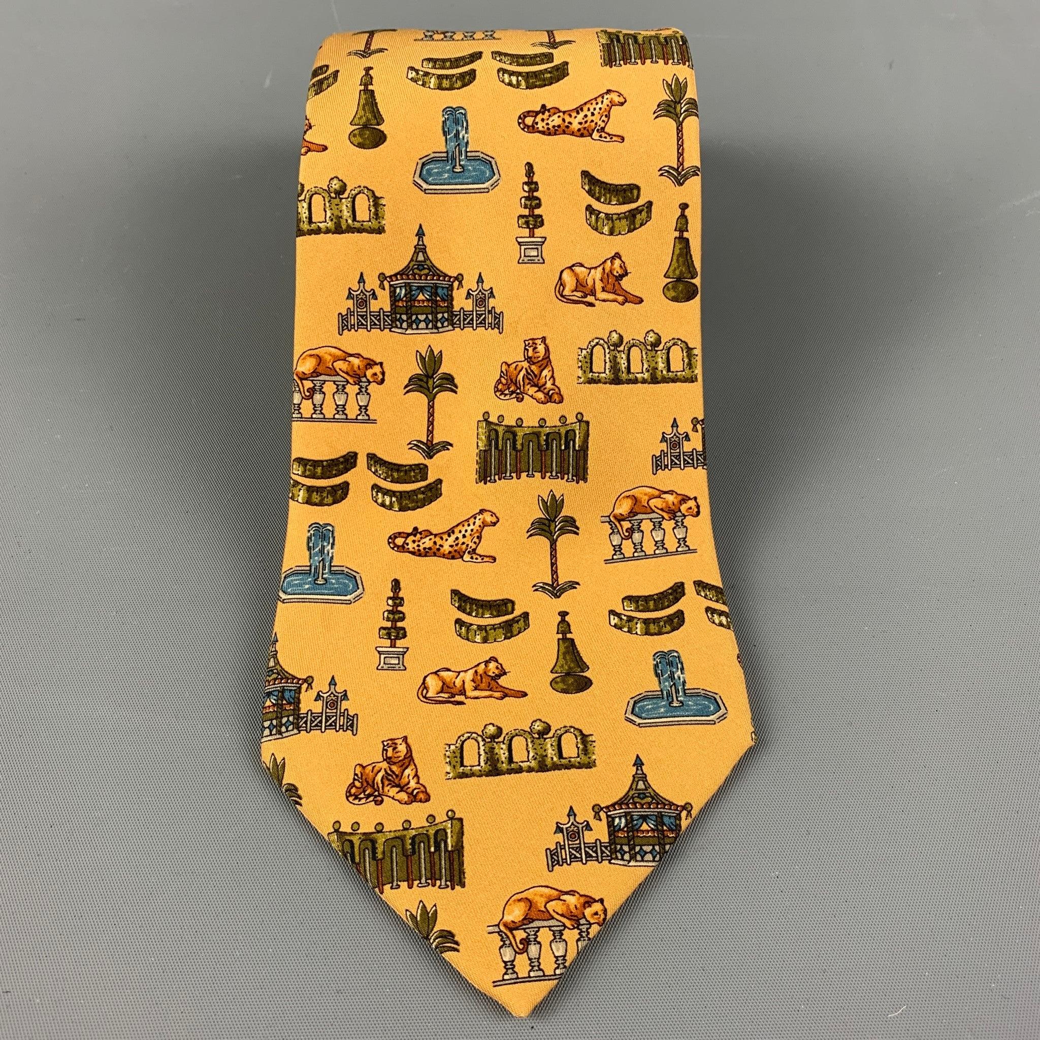 SALVATORE FERRAGAMO Krawatte in kupferfarbener Farbe mit orientalisch inspiriertem Wandteppich. 100% Seide. Hergestellt in Italien.
Sehr guter gebrauchter Zustand.
 

Abmessungen: 
  
Breite:3,5 Zoll 
Länge:58 Zoll 


  
  
 
Sui Generis-Referenz: