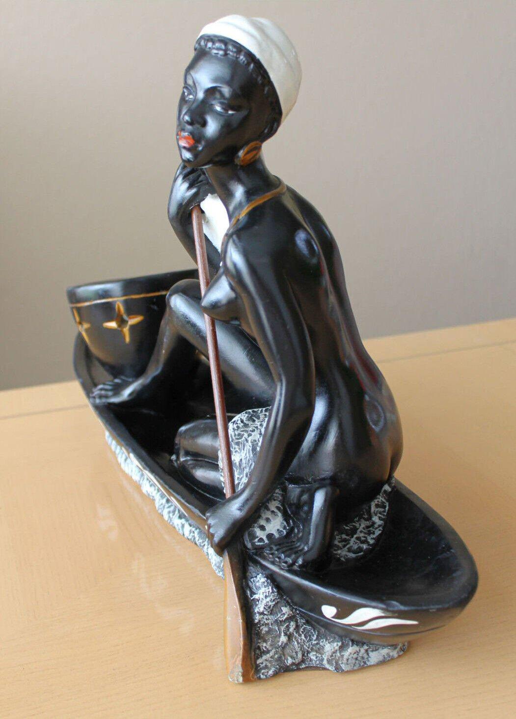 Terre cuite Lampe d'appoint sculptée Femme France des années 1920 en terre cuite polychromée Salvatore Melani en vente