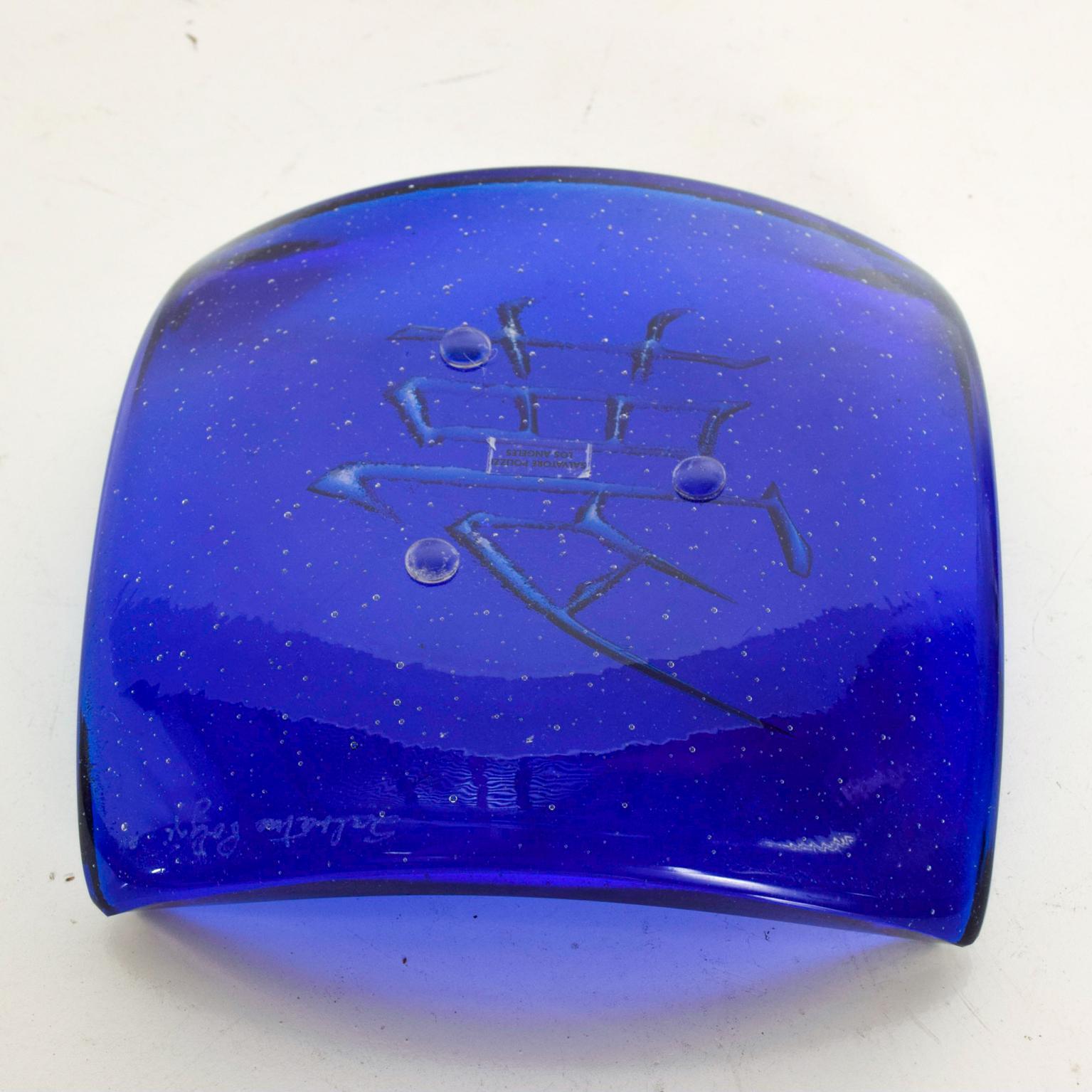 Late 20th Century Salvatore Polizzi Cobalt Blue Controlled Bubble Art Glass Dish Los Angeles 1970s