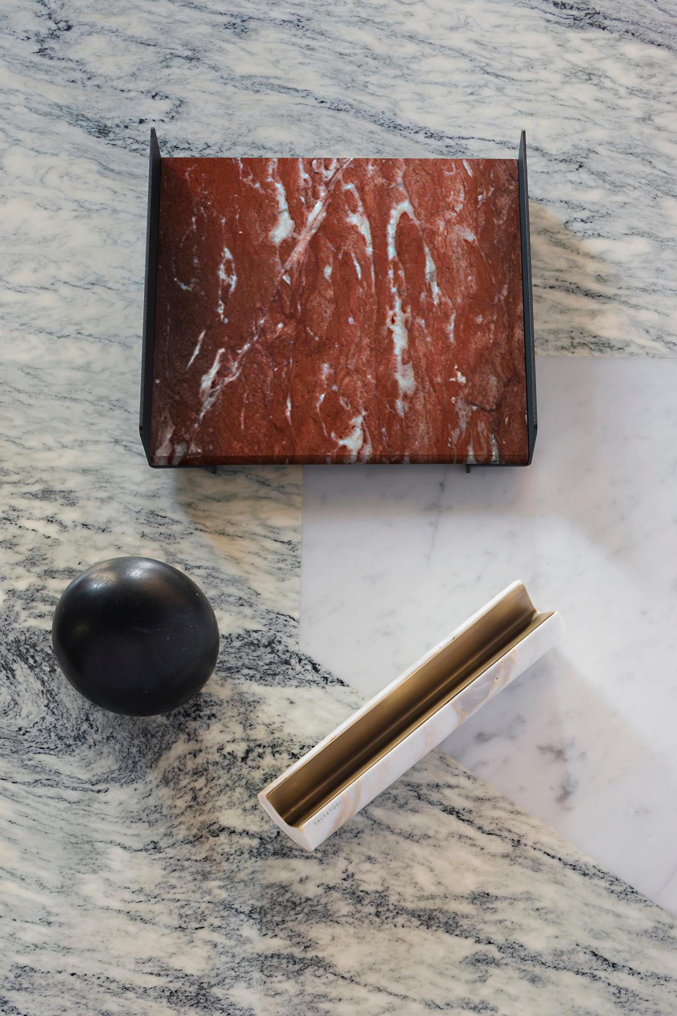 Pen holder in burnished brass and Calacatta Vagli marble. Designed by Studiocharlie for Salvatori, the Balancing series of desktop accessories combines brass and natural stone for a fresh take on traditional decorative objects. Perfect as a