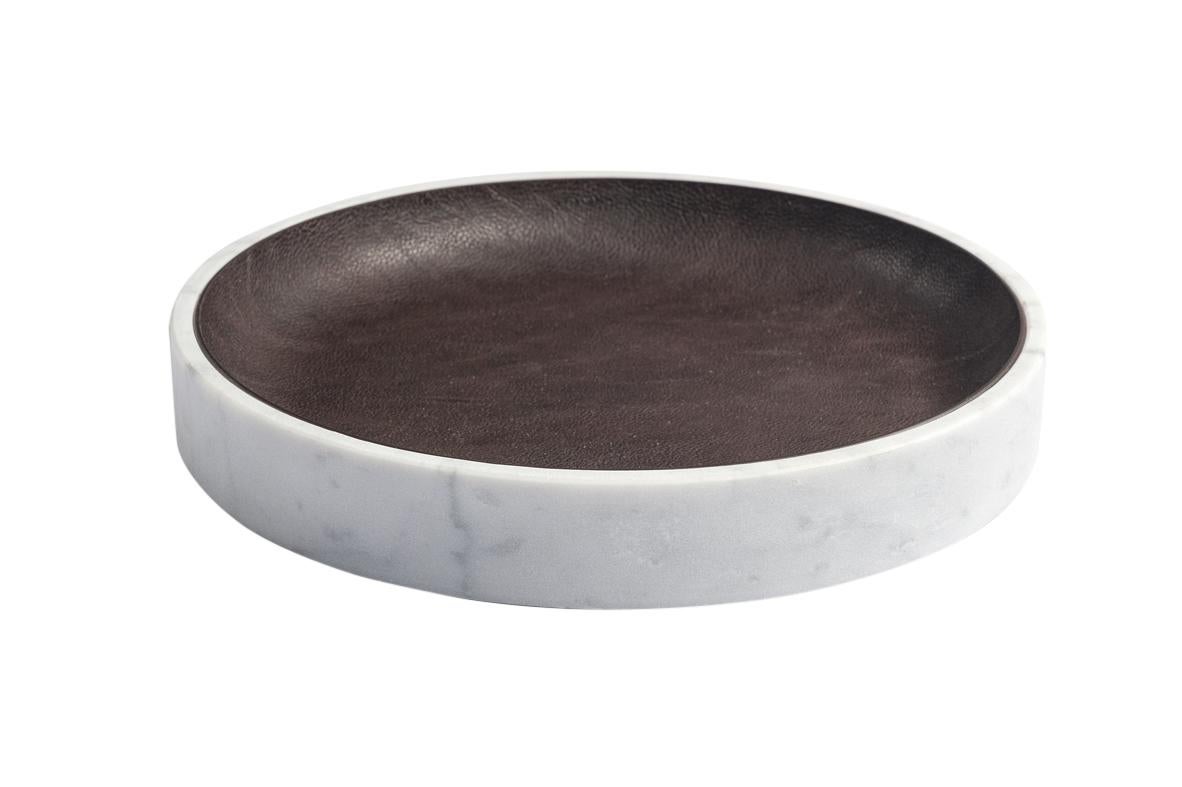 Modern Salvatori Lui & Lei Round Tray in Bianco Carrara Marble by Vincent Van Duysen For Sale