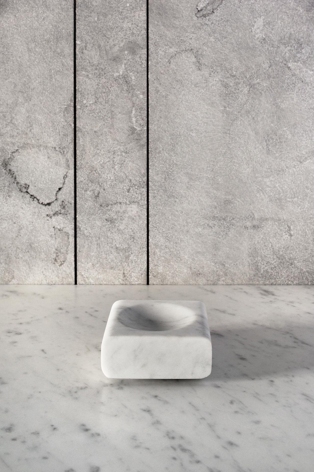 Salvatori together with John Pawson has created the ‘Pillow”, a shallow dish carved from a single piece of Bianco Carrara marble. A small tray for all those loose items which always seem to need a temporary home, such as keys, coins and