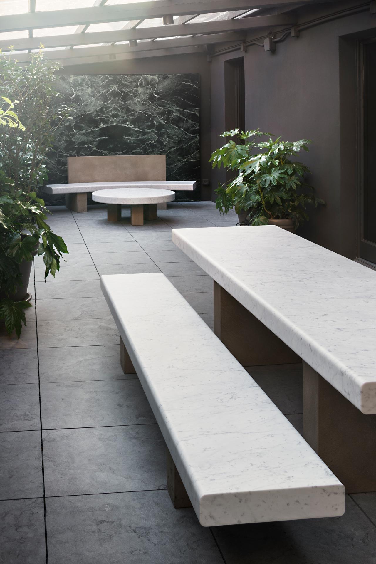 Italian Salvatori Span Outdoor Table and Bench in Bianco Carrara & Avana by John Pawson For Sale