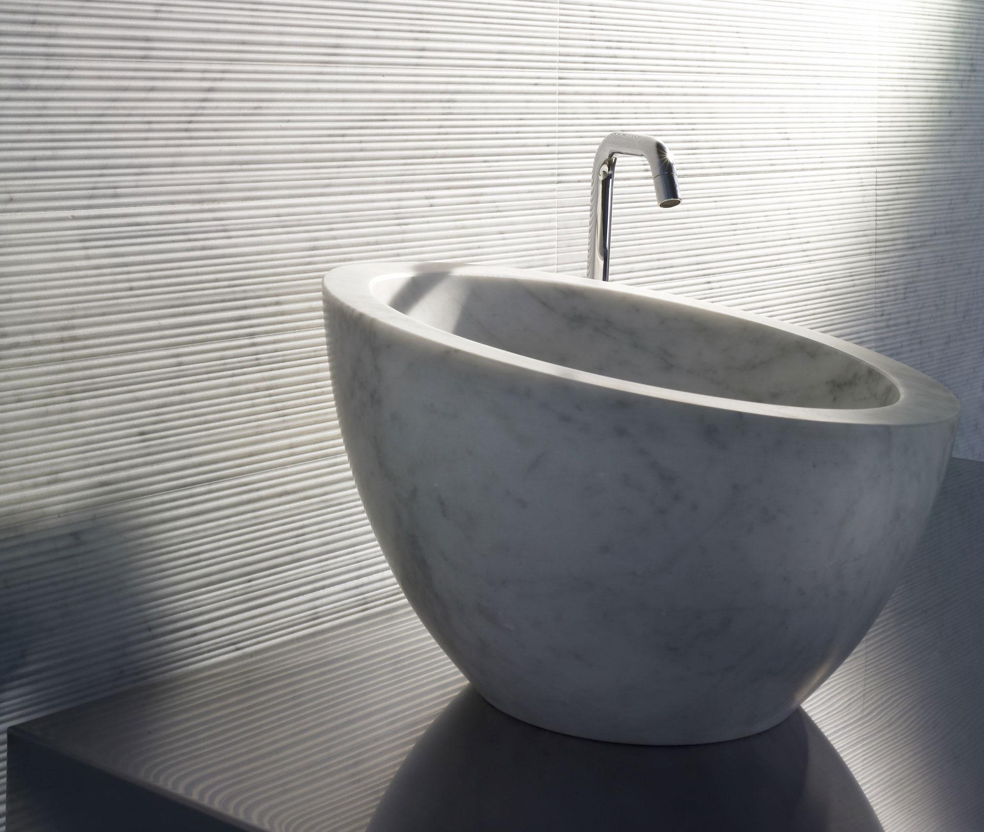 Modern Salvatori Uovo Basin & Sink For Sale