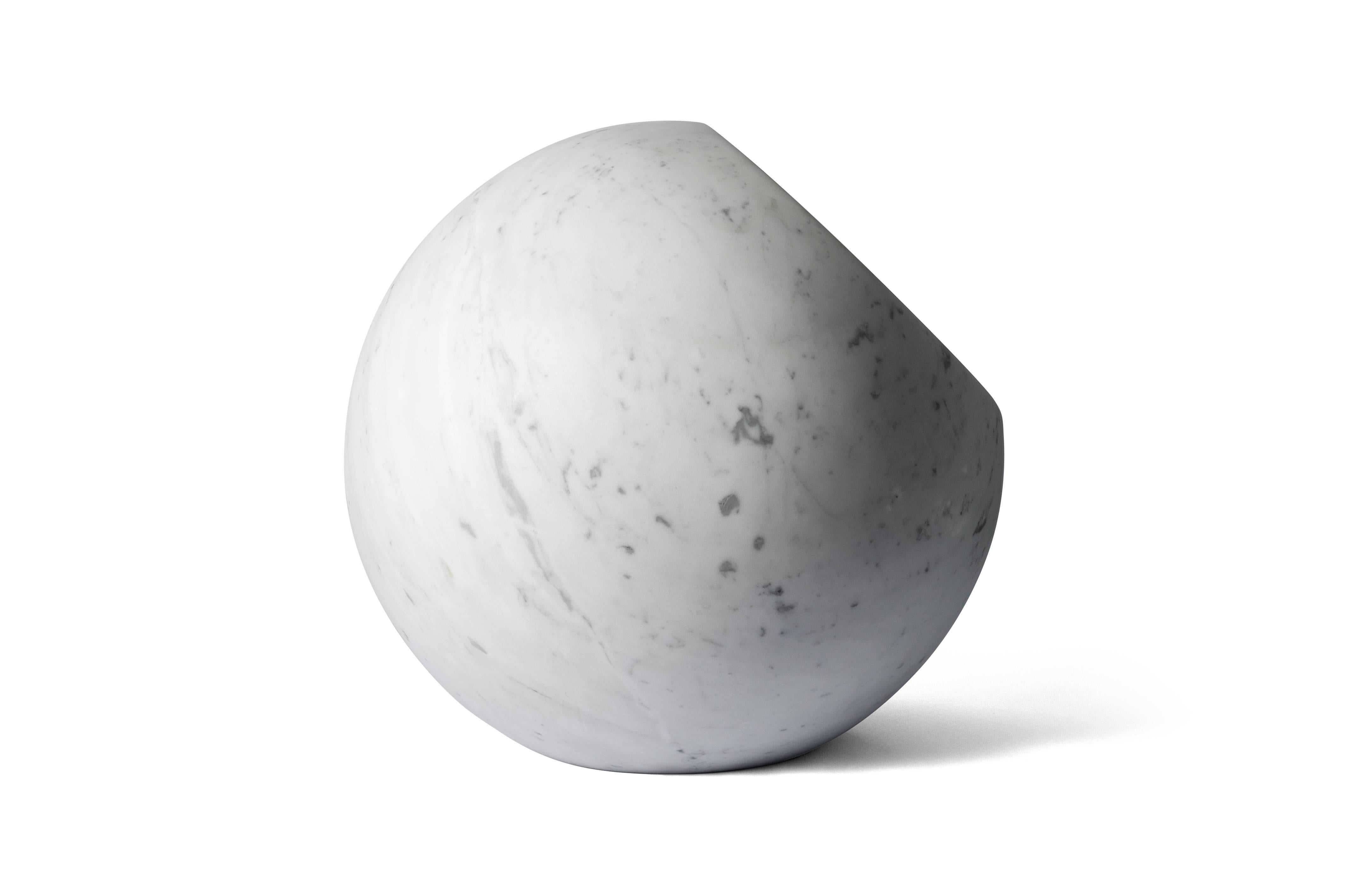 Modern Salvatori Urano Spherical Floor Lamp 50 in Bianco Carrara Marble by Elisa Ossino For Sale