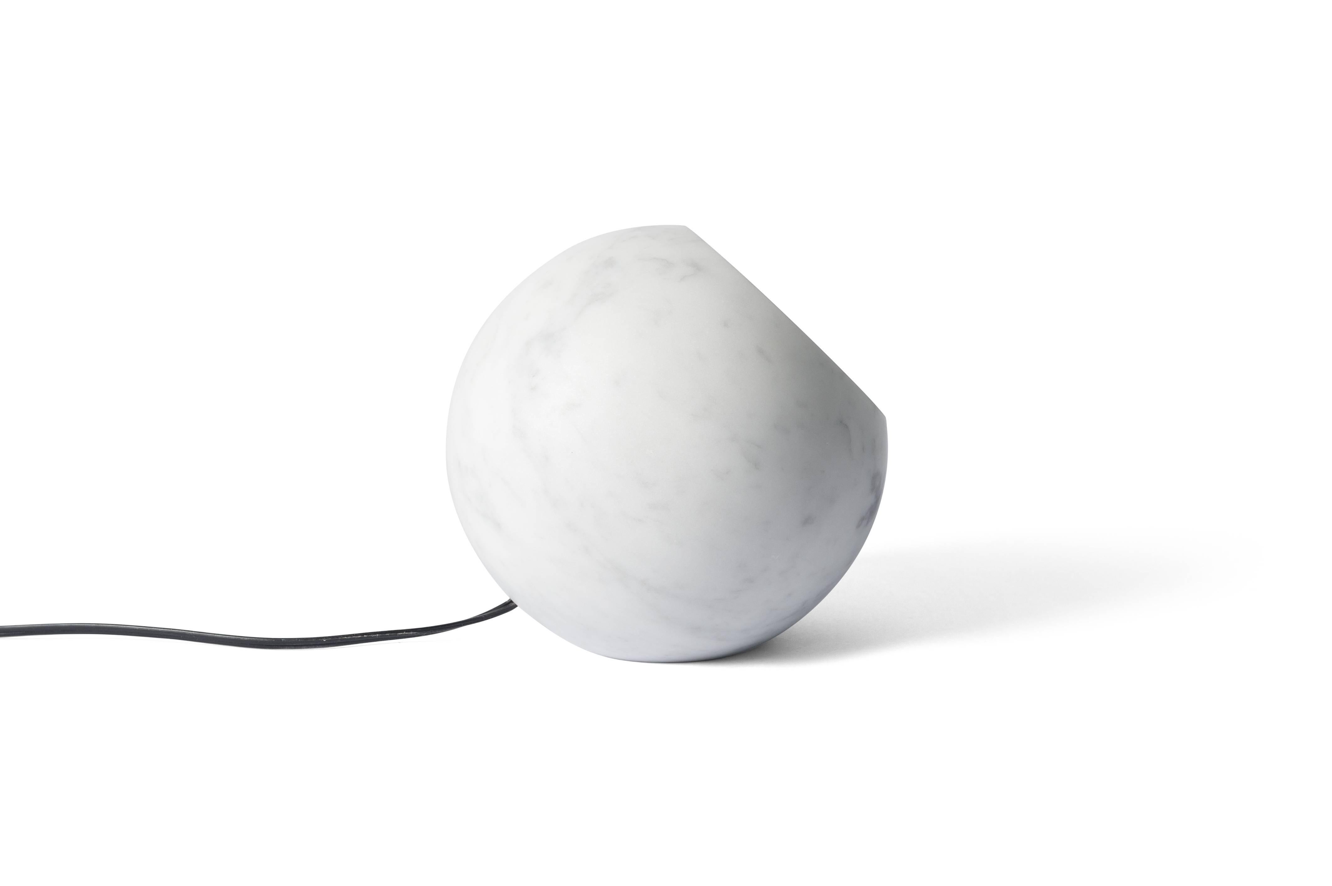 Salvatori Urano Spherical Table Lamp 18 in Bianco Carrara Marble by Elisa Ossino In New Condition For Sale In Querceta, IT
