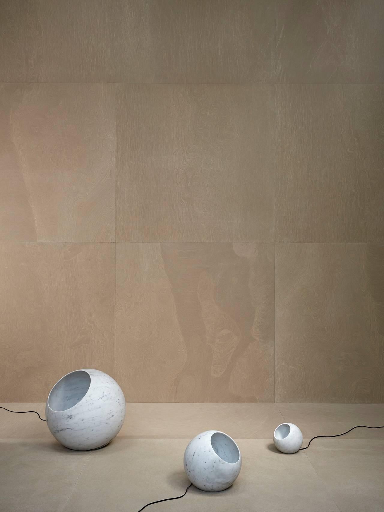 Salvatori Urano Spherical Table Lamp 18 in Bianco Carrara Marble by Elisa Ossino For Sale 1
