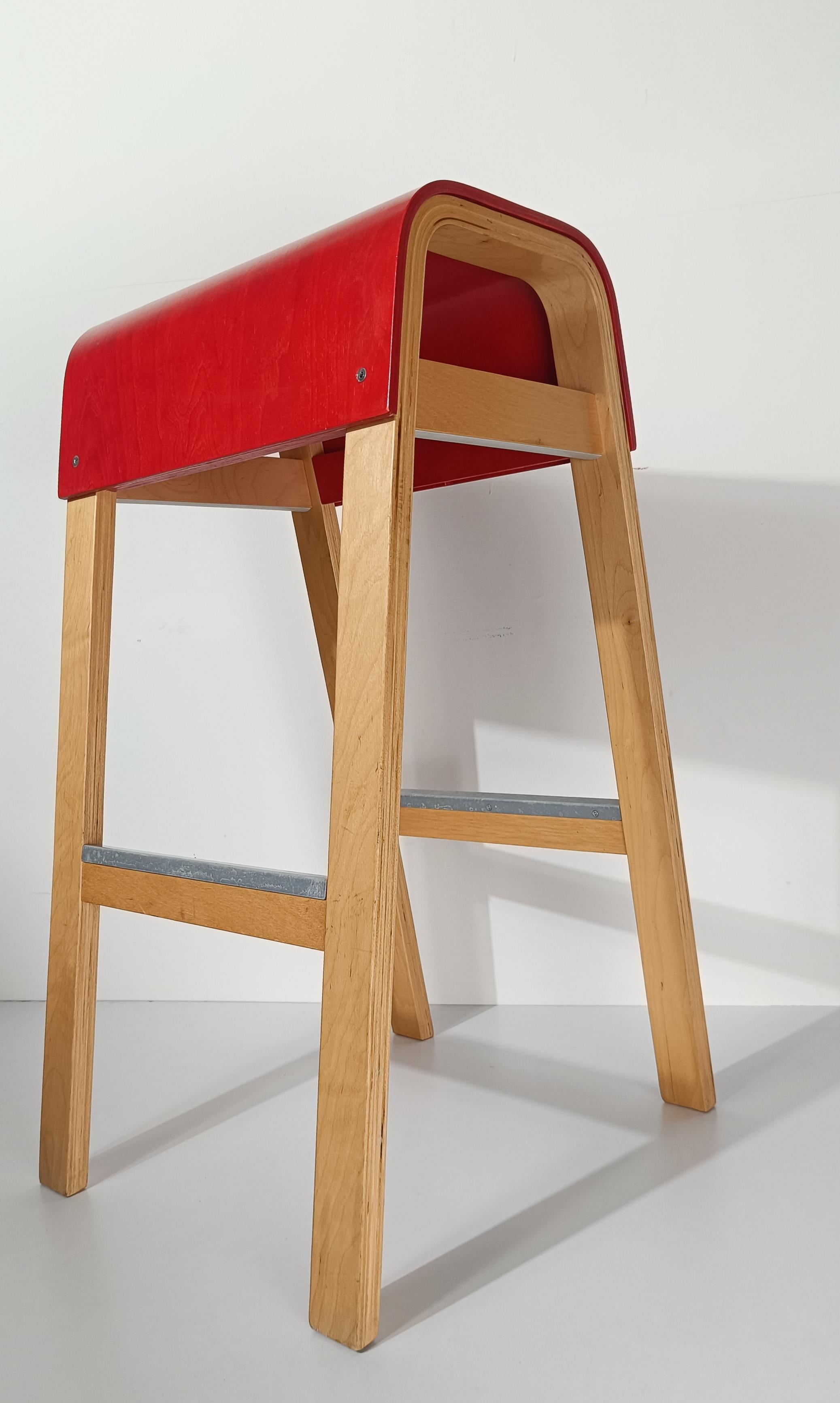 Tabourets de bar Salve par Ehlén Johanssonv pour IKEA en contreplaqué naturel et rouge, années 90 en vente 3