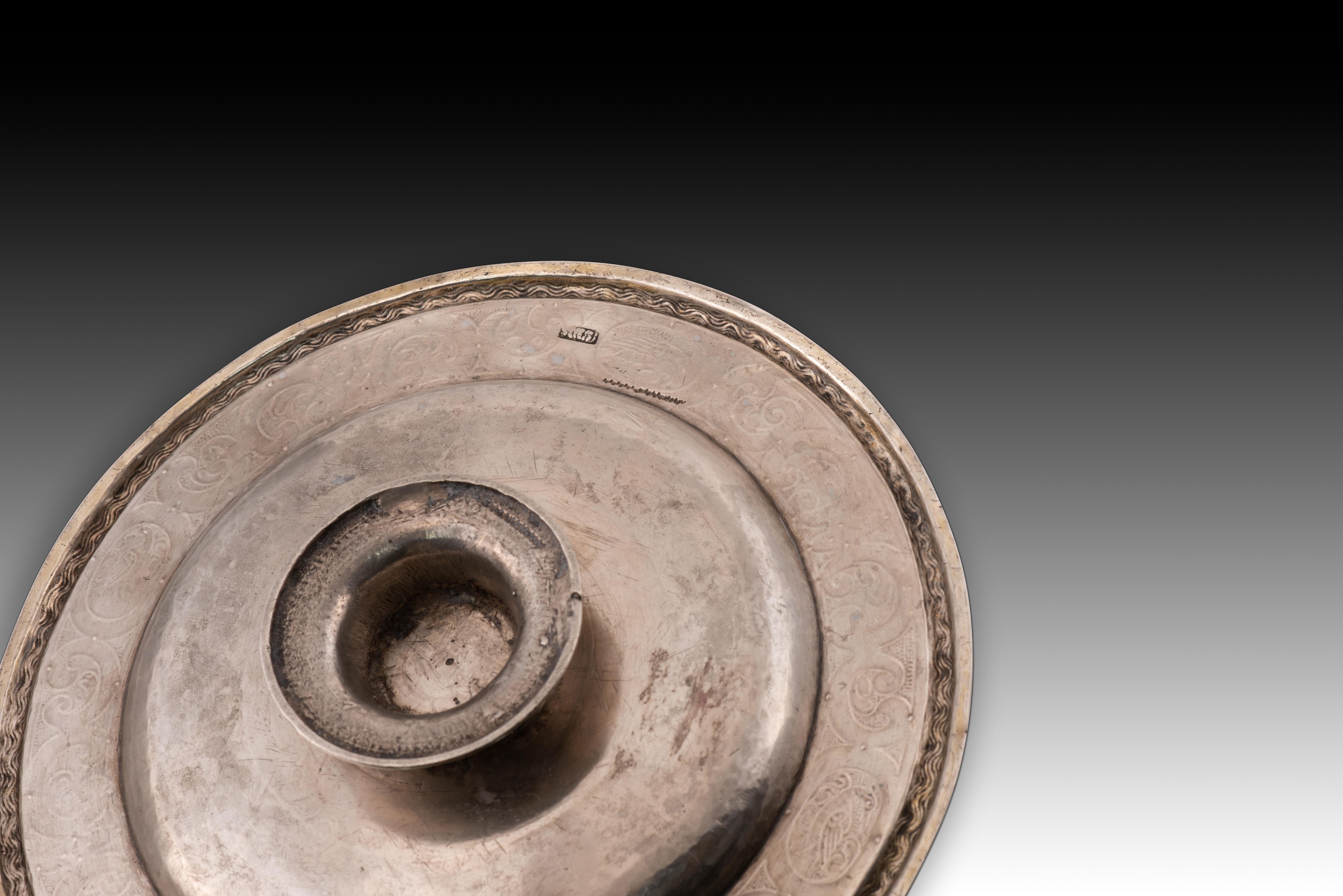 XVIIIe siècle et antérieur Salve or salve with a base. Silver. Zaragoza, 17th century. en vente