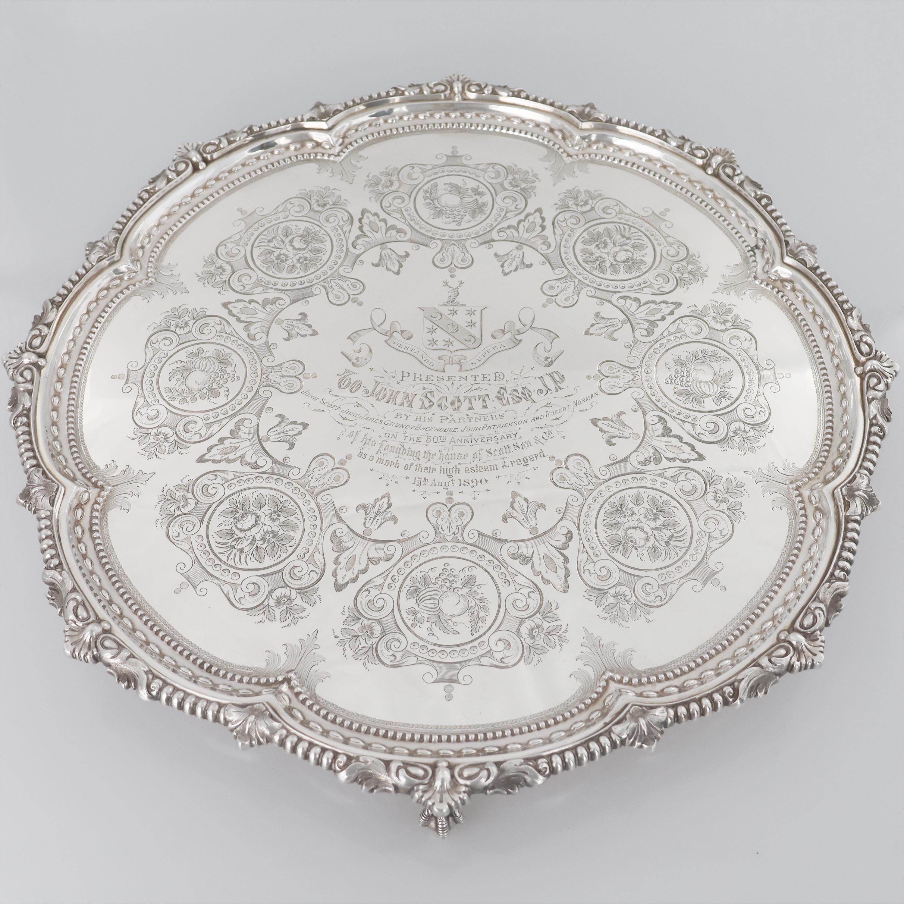 Late 19th Century Salver in argento sterling Regina Vittoria, Martin, Hall & Co Ltd, Londra, 1888 in vendita