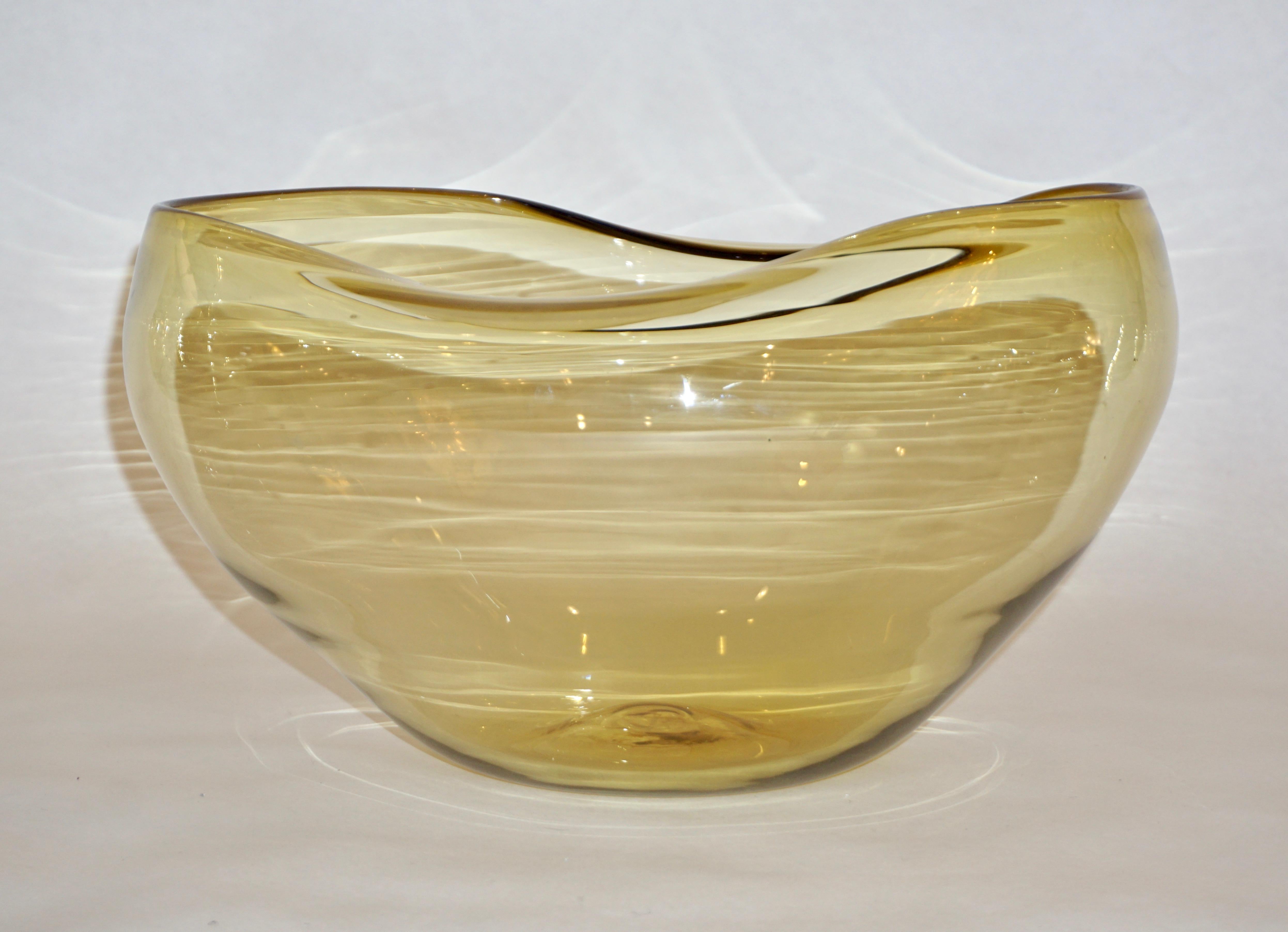 Salviati 1970s Italian Vintage Organic Amber Gold Murano Art Glass Bowl  In Excellent Condition In New York, NY