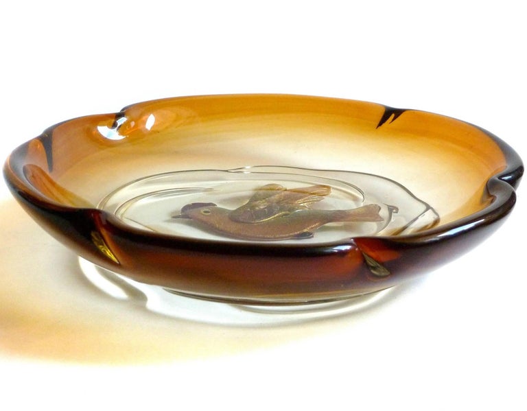 Mid-Century Modern Salviati Barbini Murano Iridescent Gold Flecks Italian Art Glass Bird Bowl For Sale