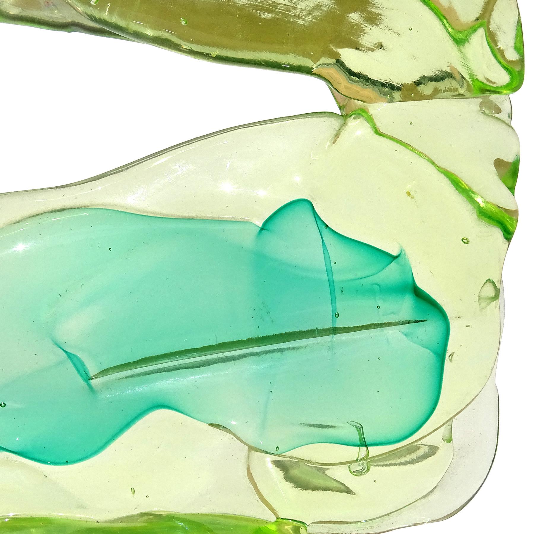 20ième siècle Salviati Gaspari Murano Uranium UV Green Italian Art Glass Abstract Sculpture en vente