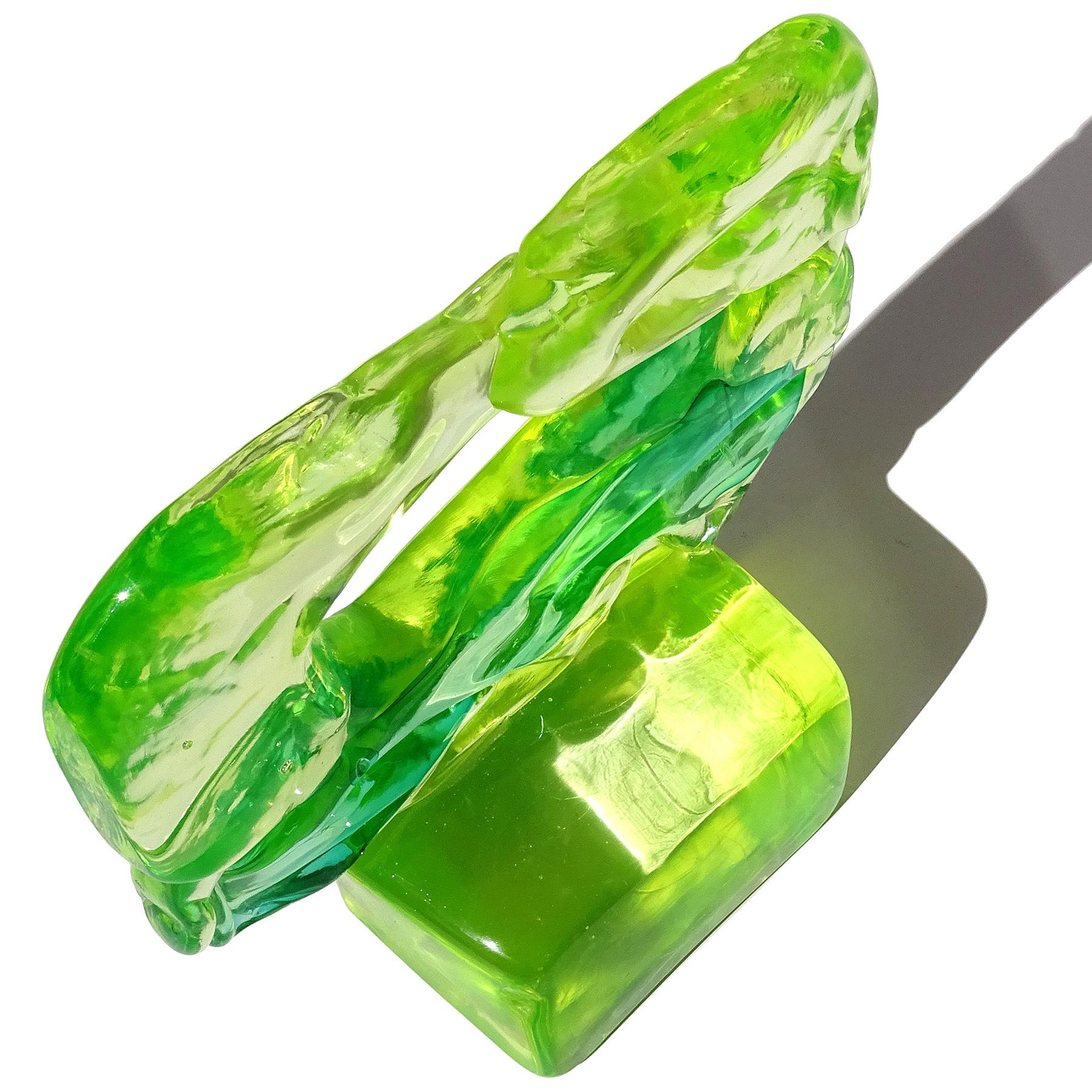 Salviati Gaspari Murano Uranium UV Green Italian Art Glass Abstract Sculpture For Sale 2