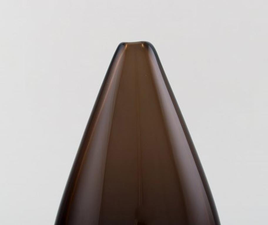 Mid-Century Modern Salviati, Italy, Drop Shaped Vase in Mocha Brown Mouth Blown Art Glass