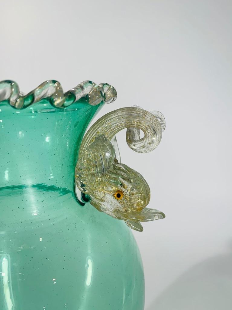Art déco Grand vase en verre de Murano vert et or vers 1930. en vente