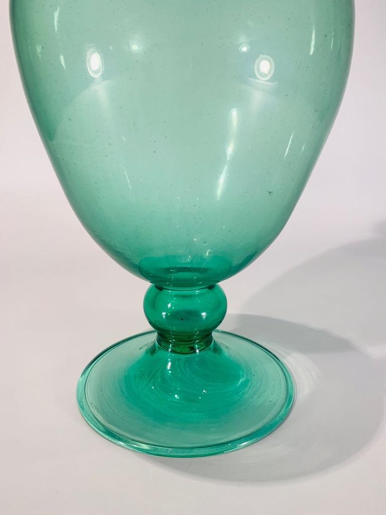 Art Déco Grande vaso di Salviati in vetro di Murano verde e oro del 1930 circa. in vendita