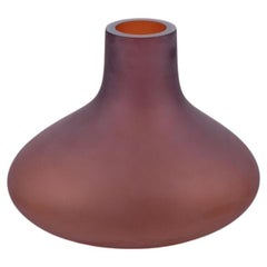 Salviati, Murano. Large vase in brown mouth-blown art glass.