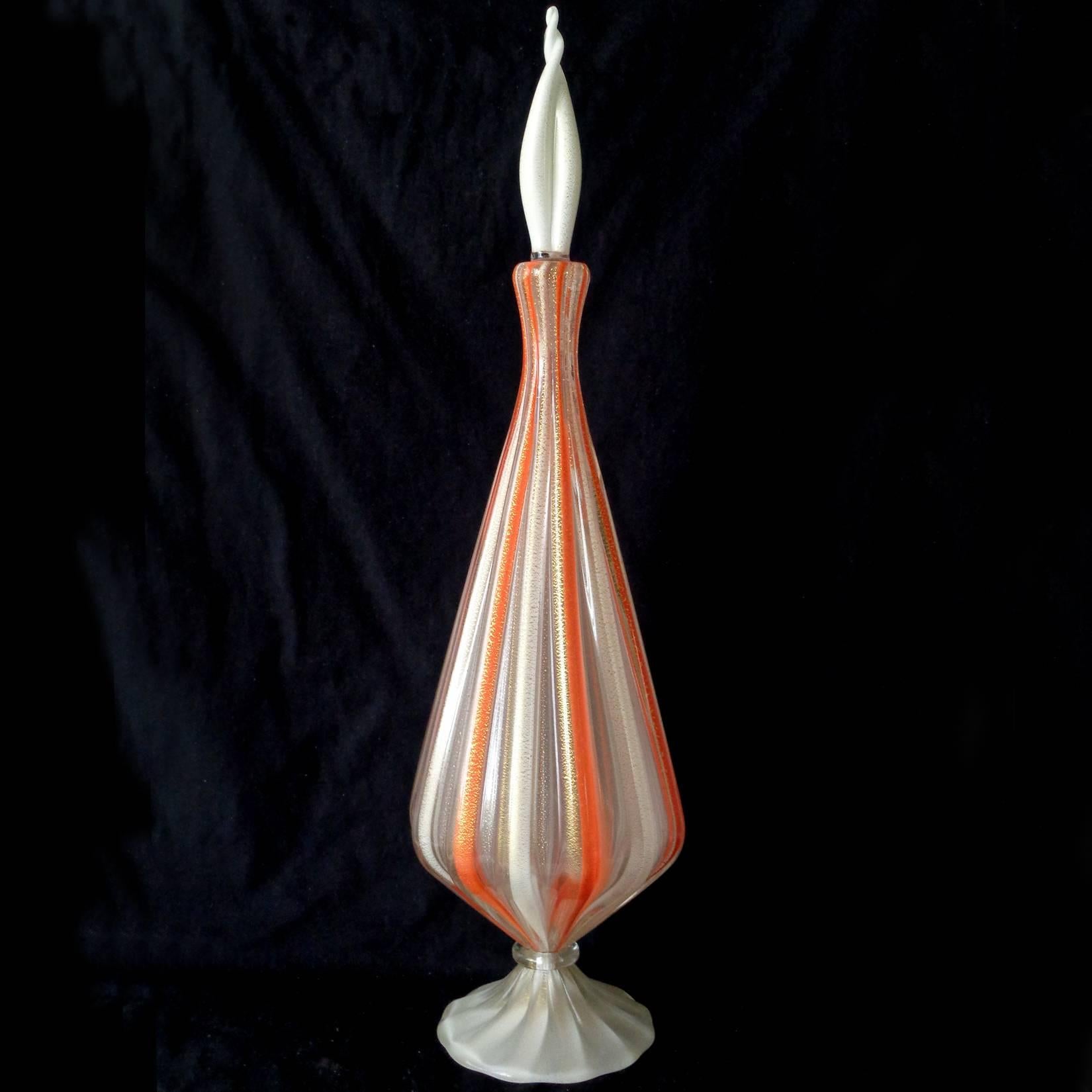 Ère spatiale Carafe Genie des années 1950 en verre d'art italien de Murano de Salviati, orange, blanc et mouchetures d'or en vente