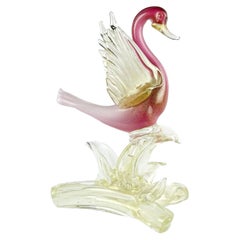Sculpture d'oiseau de canard en verre d'art italien de Murano à ombres roses et mouchetures dorées de Salviati