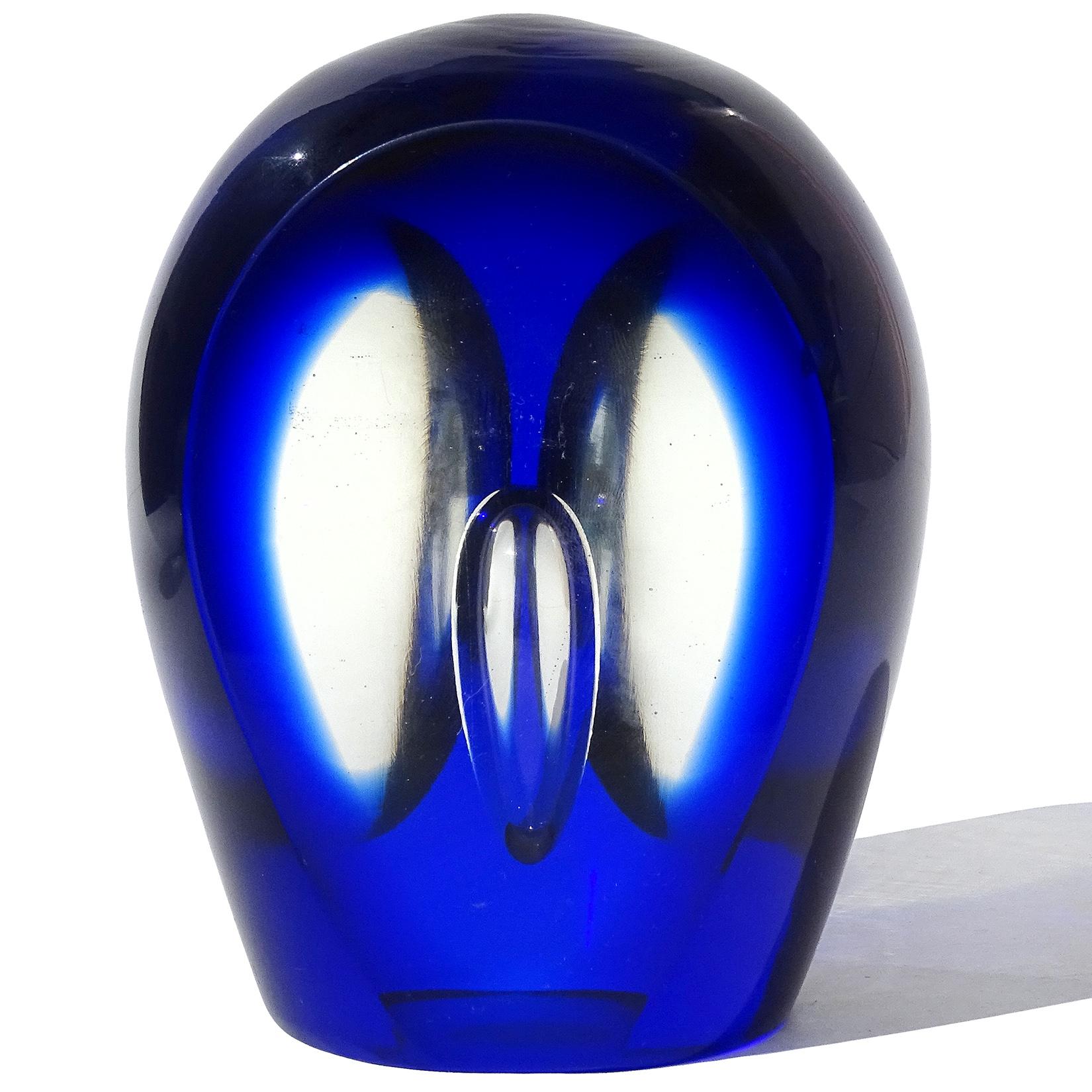 Hand-Crafted Salviati Murano Sommerso Cobalt Blue Italian Art Glass Owl Figure Paperweight For Sale