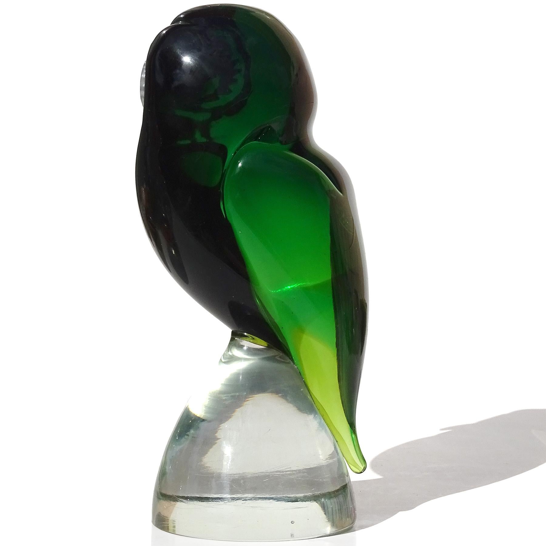 20th Century Salviati Murano Sommerso Emerald Green Italian Art Glass Owl Figure Sculpture For Sale