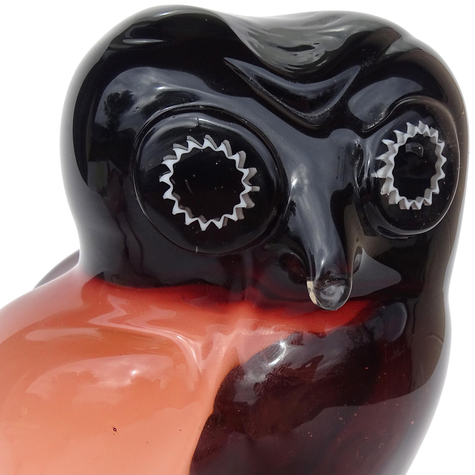 Bellissima scultura vintage in vetro artistico di Murano soffiato a mano con tecnica Sommerso. Il pezzo è documentato dalla ditta Salviati ed è firmato 