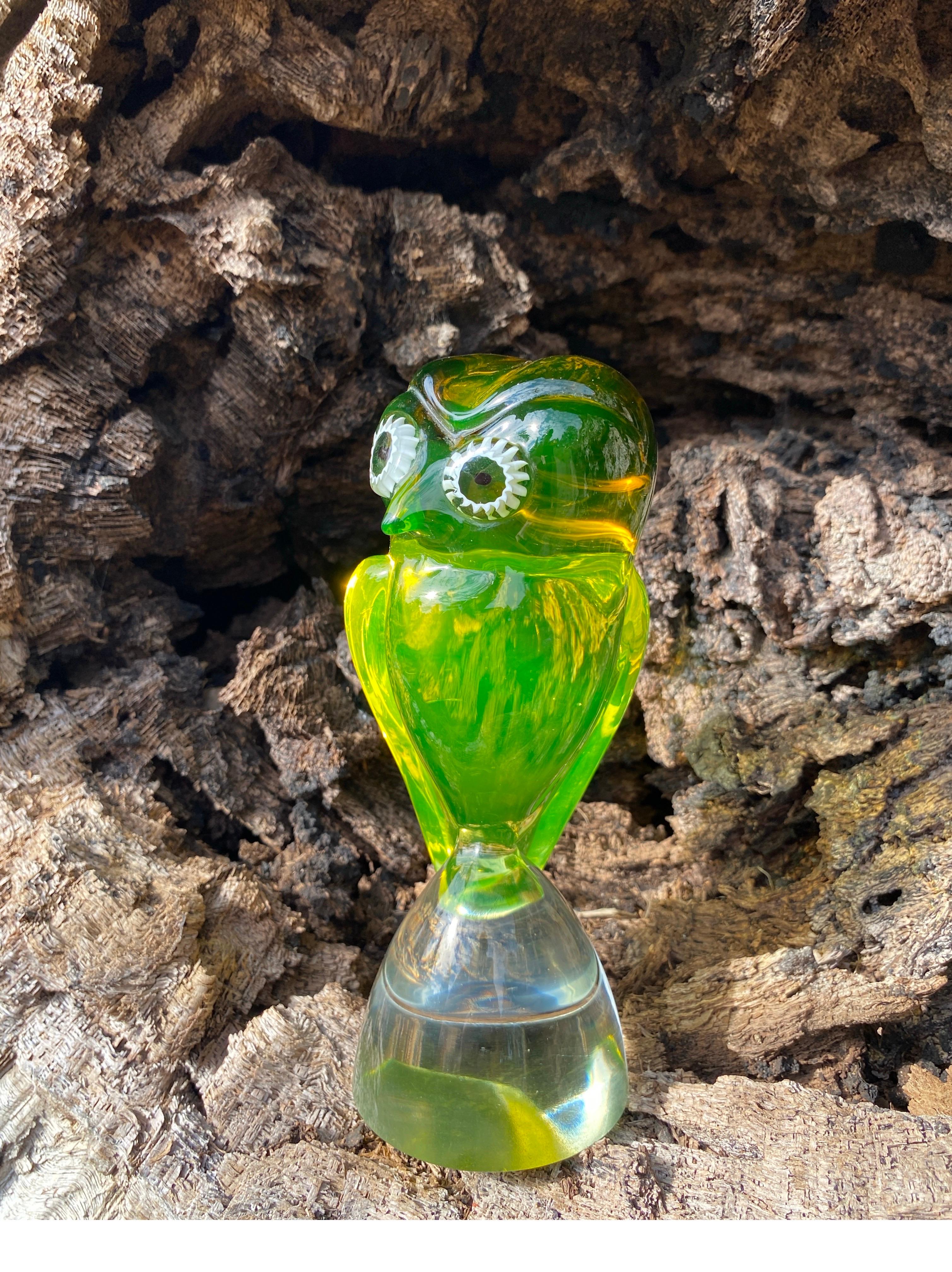 20th Century Salviati Murano Sommerso Uranium Glass Perched Hoot Owl Sculpture