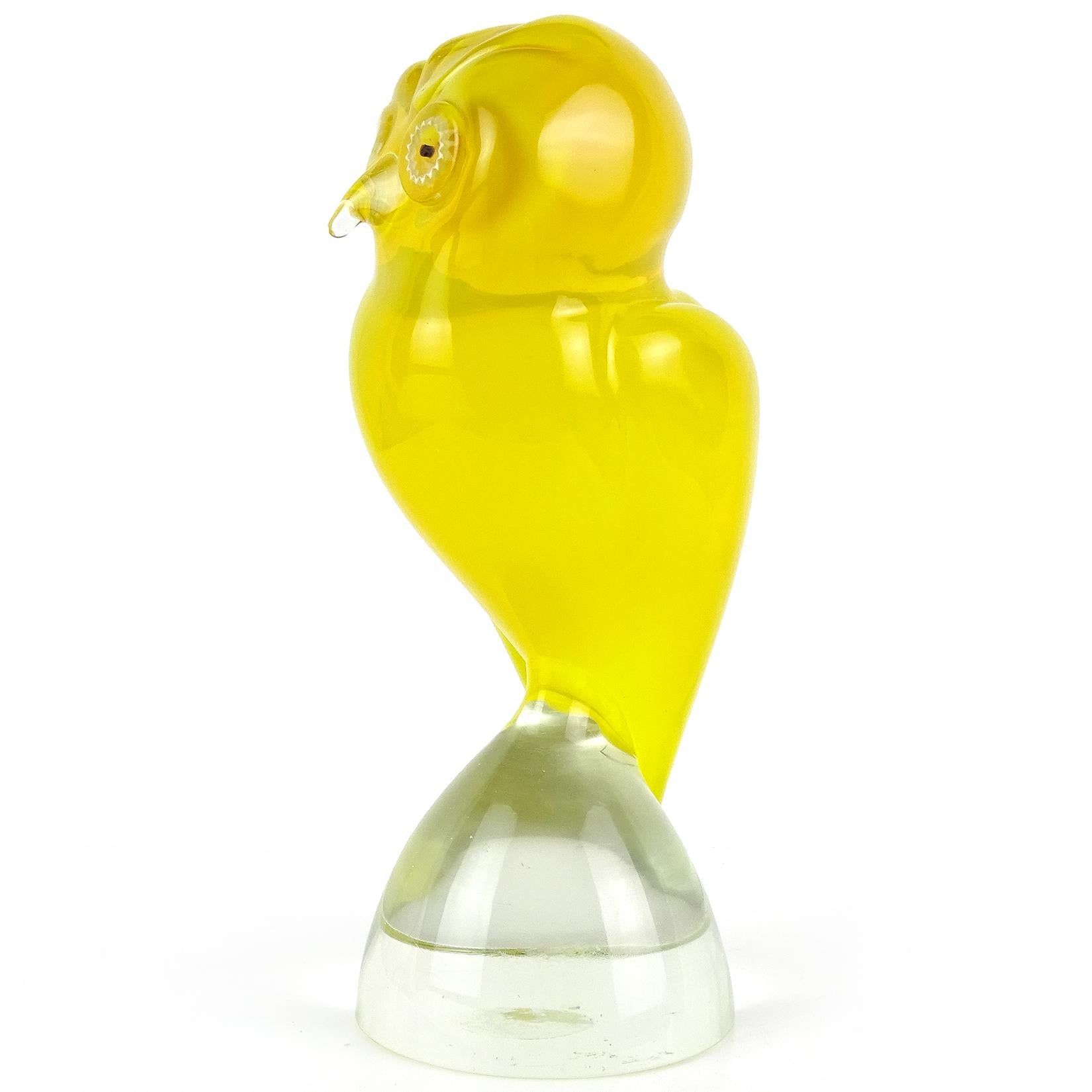 Mid-Century Modern Salviati Murano Sommerso Yellow Murrine Eye Italian Art Glass Owl Bird Sculpture