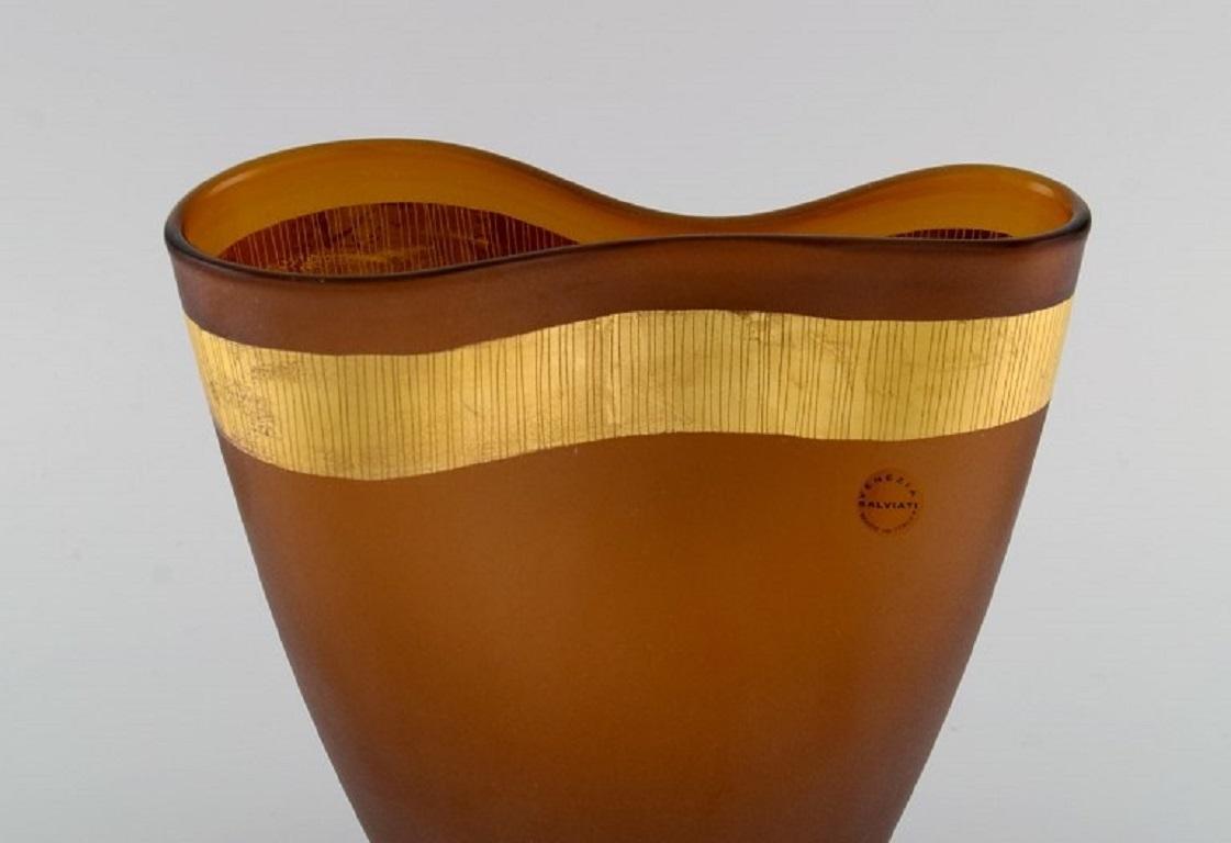Salviati, Murano, Two Vases in Amber-Coloured Mouth-Blown Art Glass In Excellent Condition In Copenhagen, DK