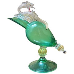 Venezianische mundgeblasene Murano-D Drachenkaraffe in Grün und Gold von Salviati